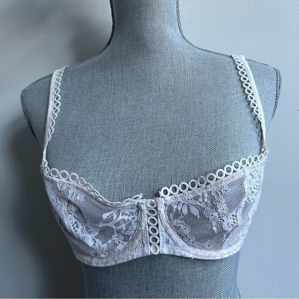 Victoria’s Secret Dream Angels wired lace bra SZ 32D EUC